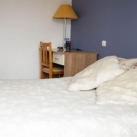 Simplicite Et Calme En Appartement A Issoire Exteriör bild