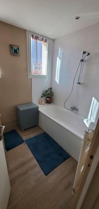 Simplicite Et Calme En Appartement A Issoire Exteriör bild