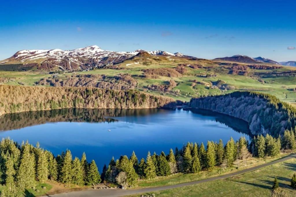 Simplicite Et Calme En Appartement A Issoire Exteriör bild