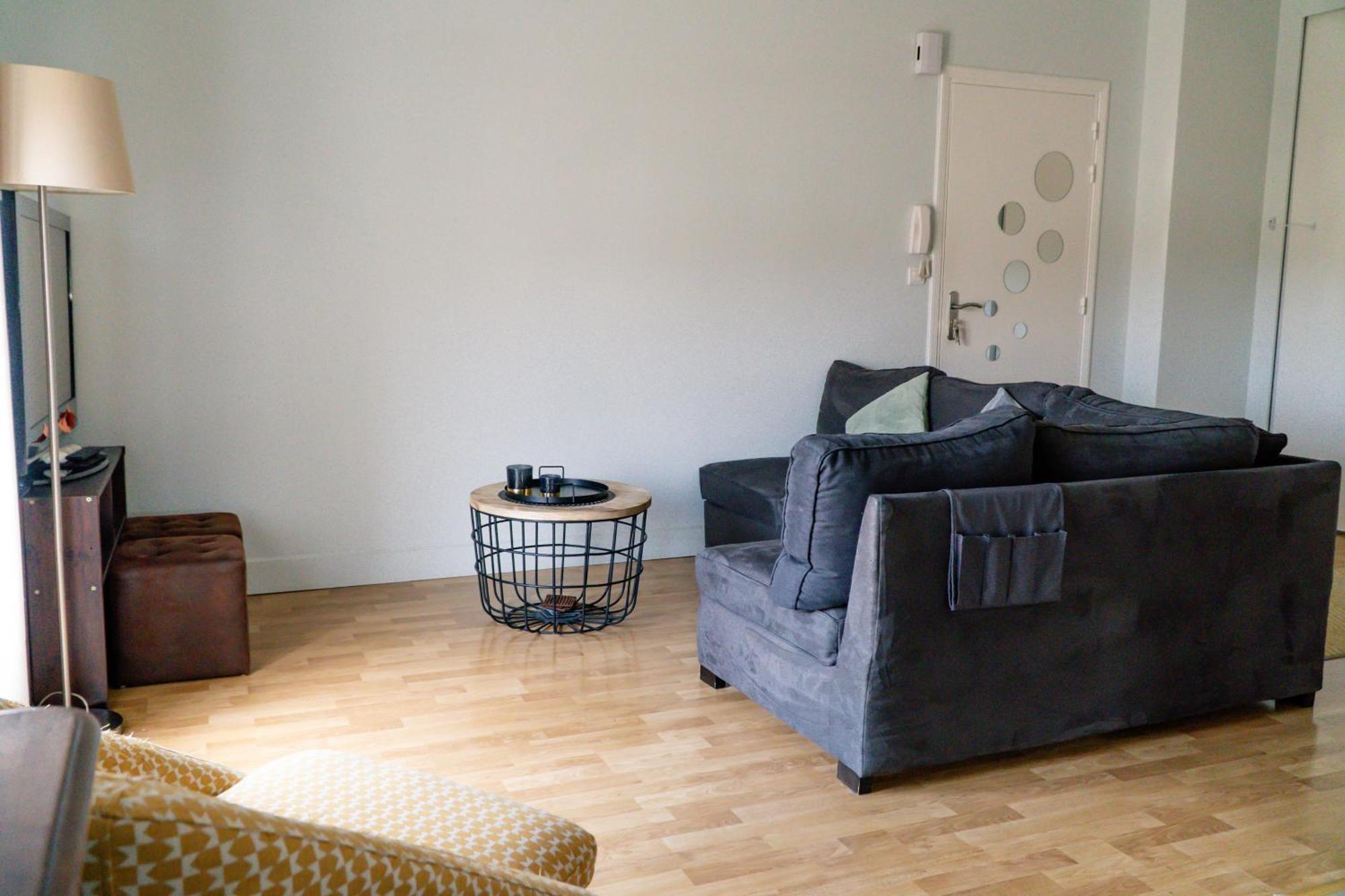 Simplicite Et Calme En Appartement A Issoire Exteriör bild